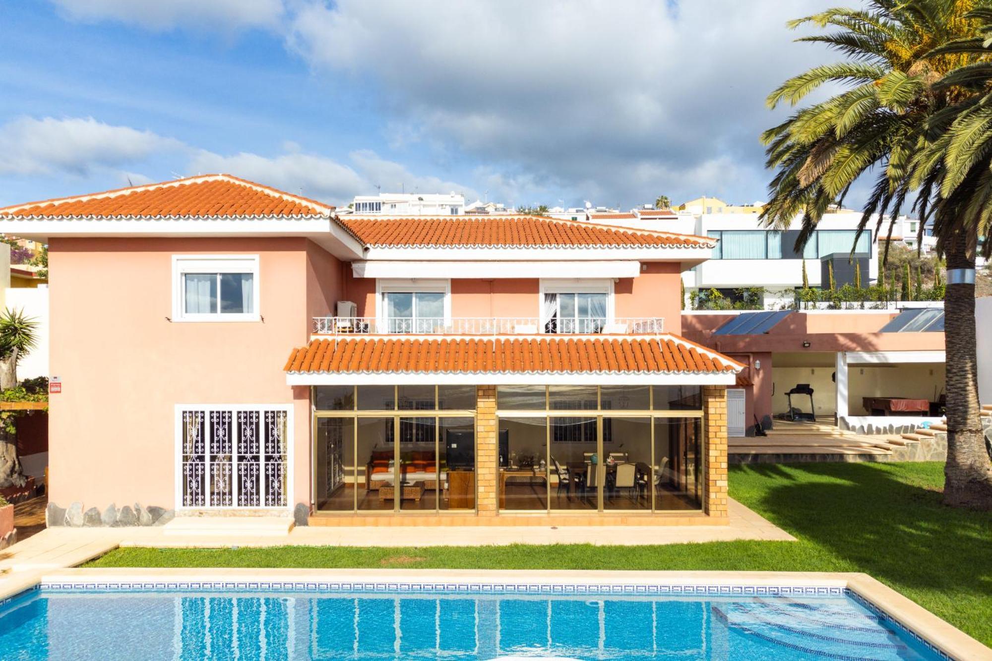 One & Only Sports And Relax Villa Heated Pool By Eden Rentals Tabaiba Bagian luar foto