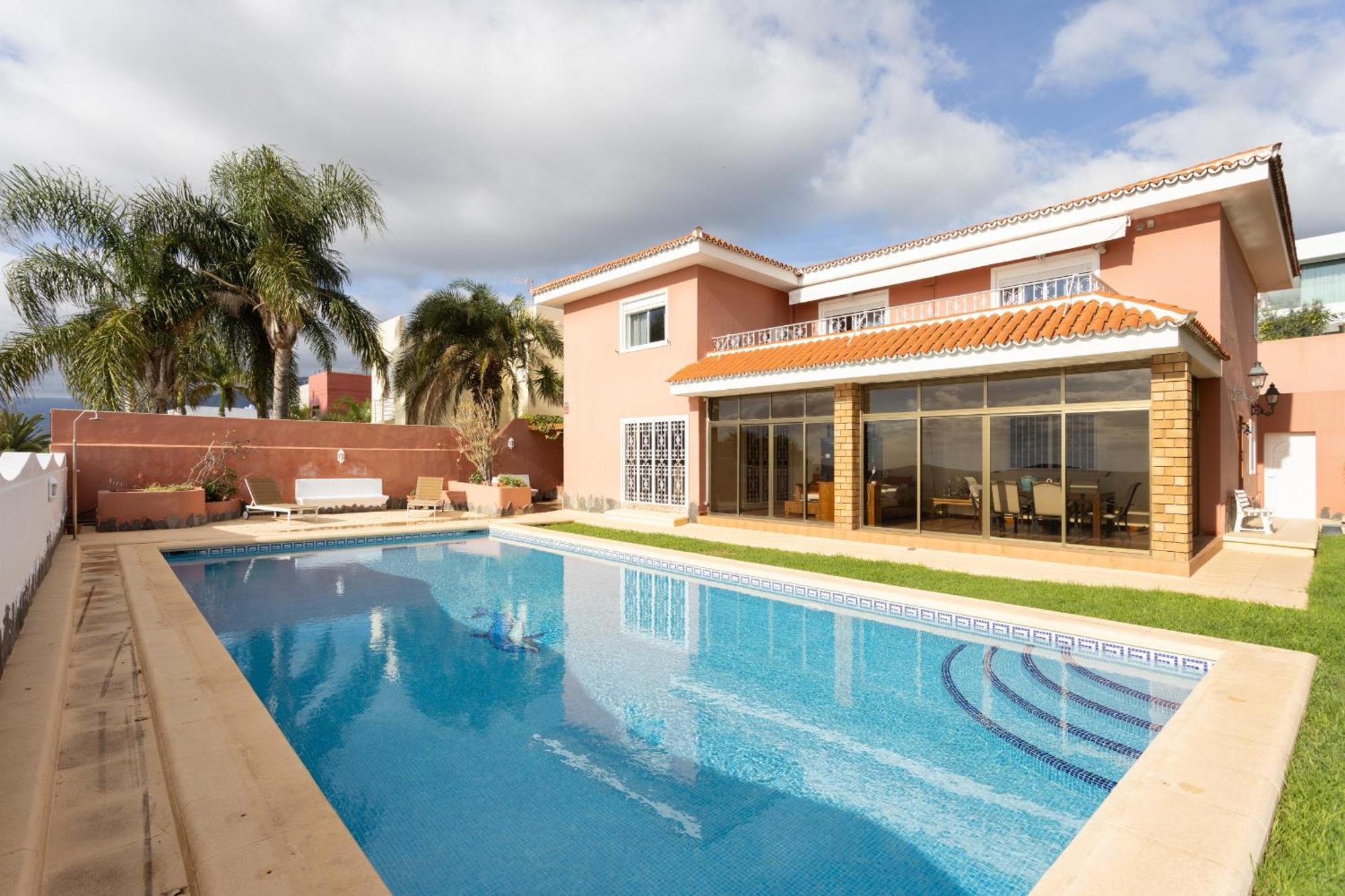 One & Only Sports And Relax Villa Heated Pool By Eden Rentals Tabaiba Bagian luar foto